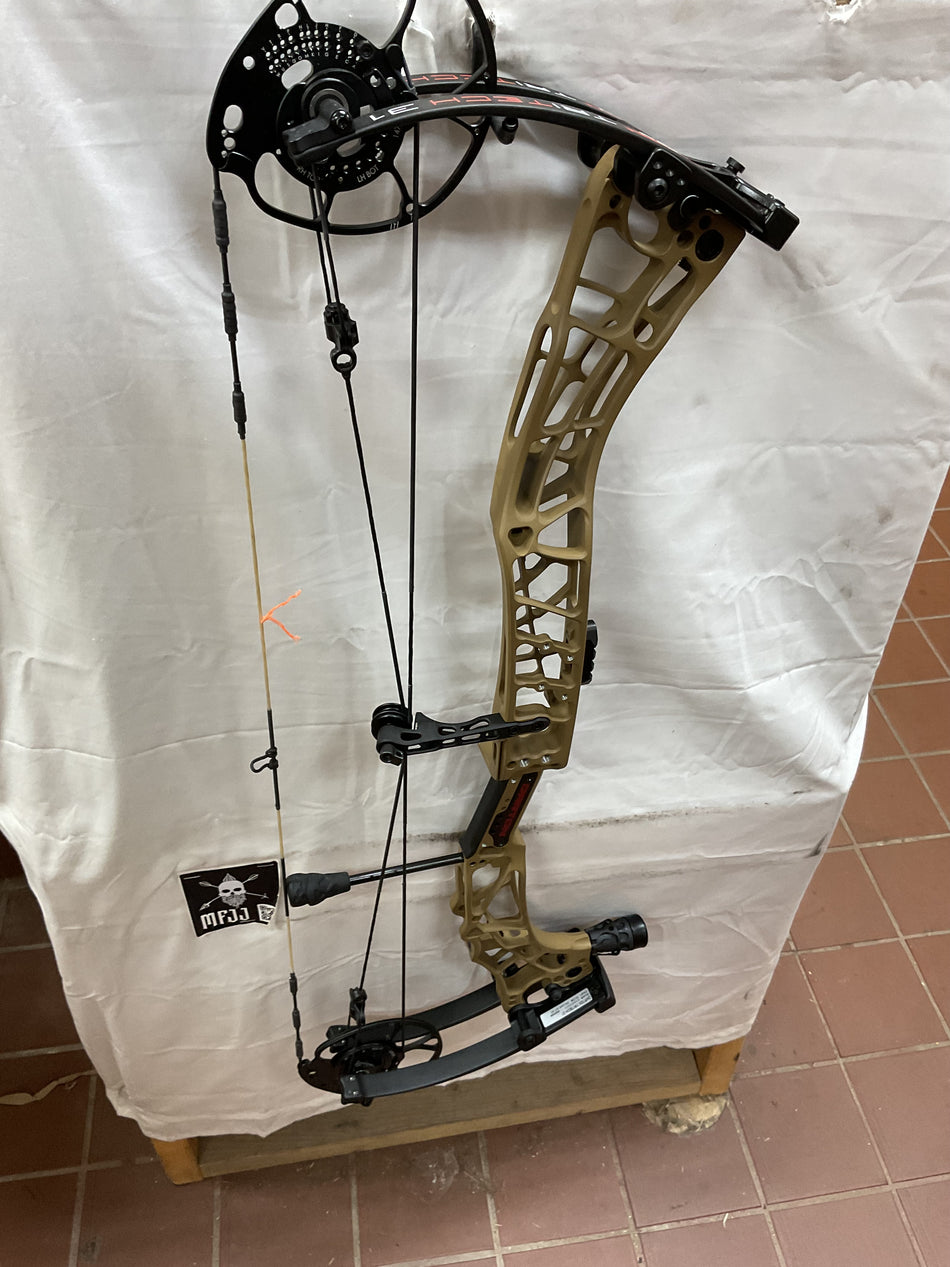 DARTON Tri-Tech 31 - RH/Flat Dark Earth/70 - #DTT33RHFDE70 - 5 -USED BOW!!!