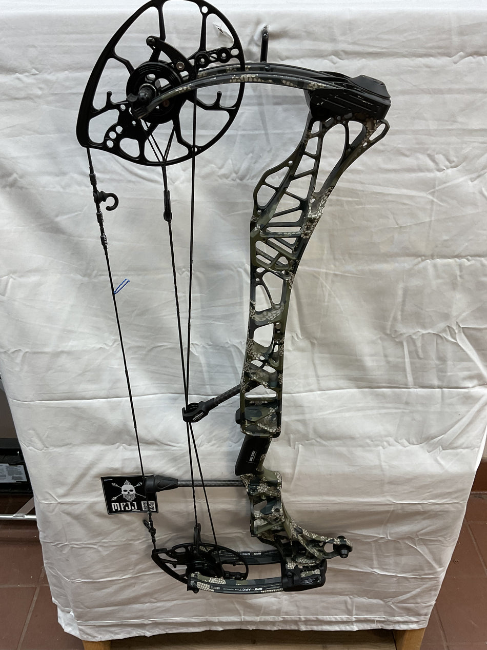 MATHEWS LIFT 29.5 X - RH/KUIU VERDE/55-80# - #MLX29.5RHKV5580-12 - USED BOW!