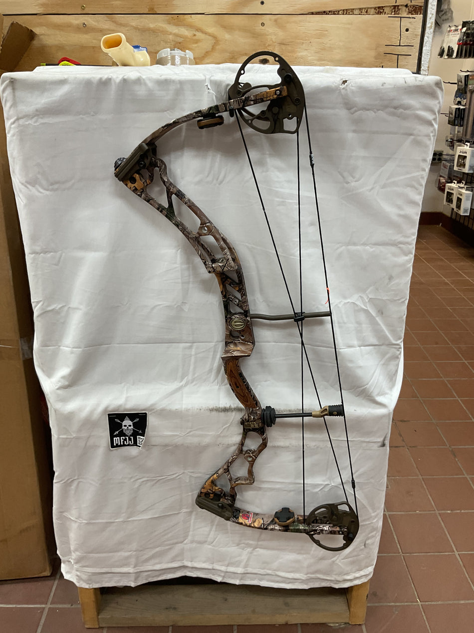 ELITE ENERGY 32 - RH/Realtree/70 - EE32RHRT70 - 6 - USED BOW!!!