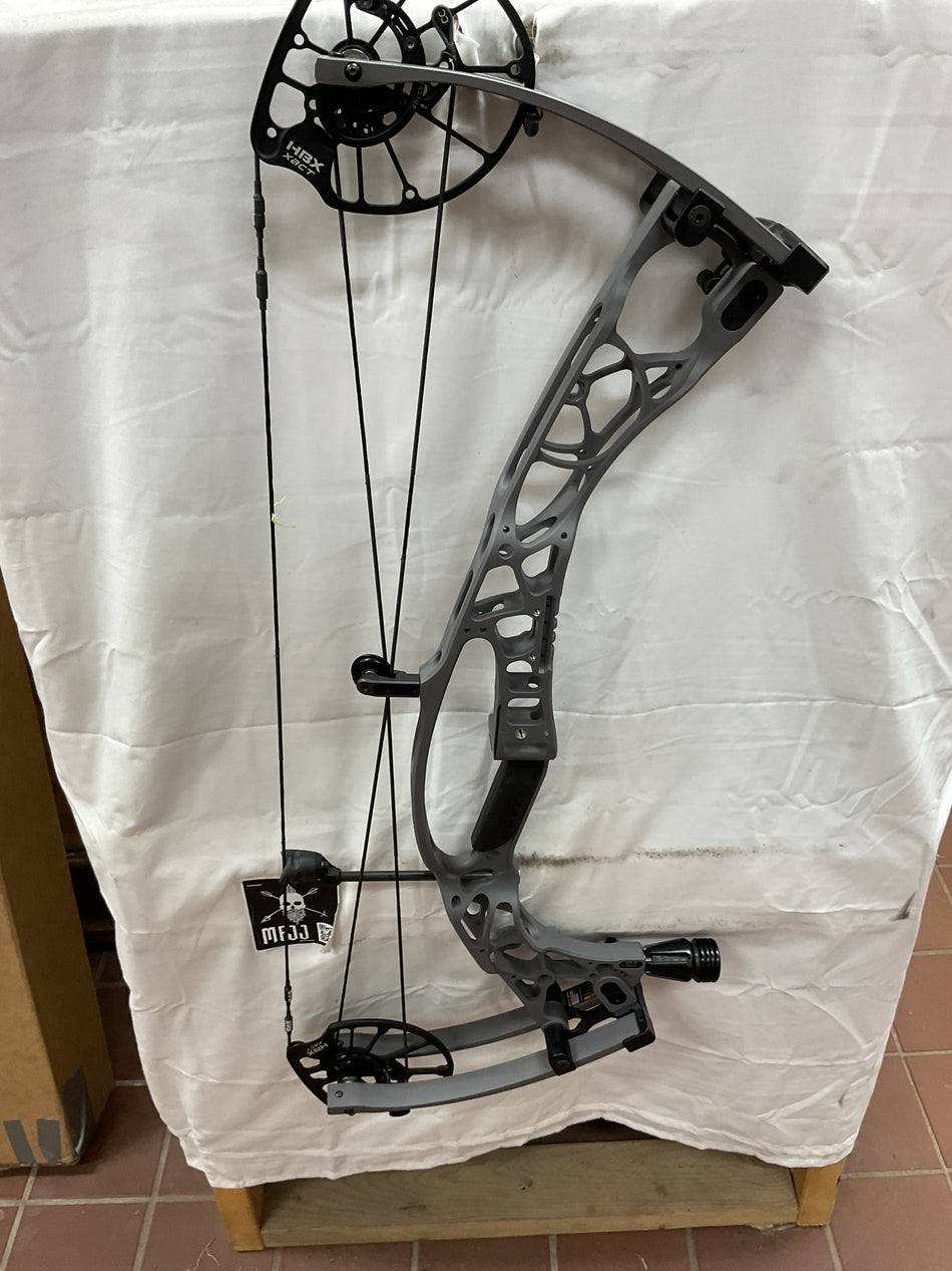 HOYT ALPHA X 30 - RH/Tombstone/70 - HAX30RHTS70 - 13 - USED!!!