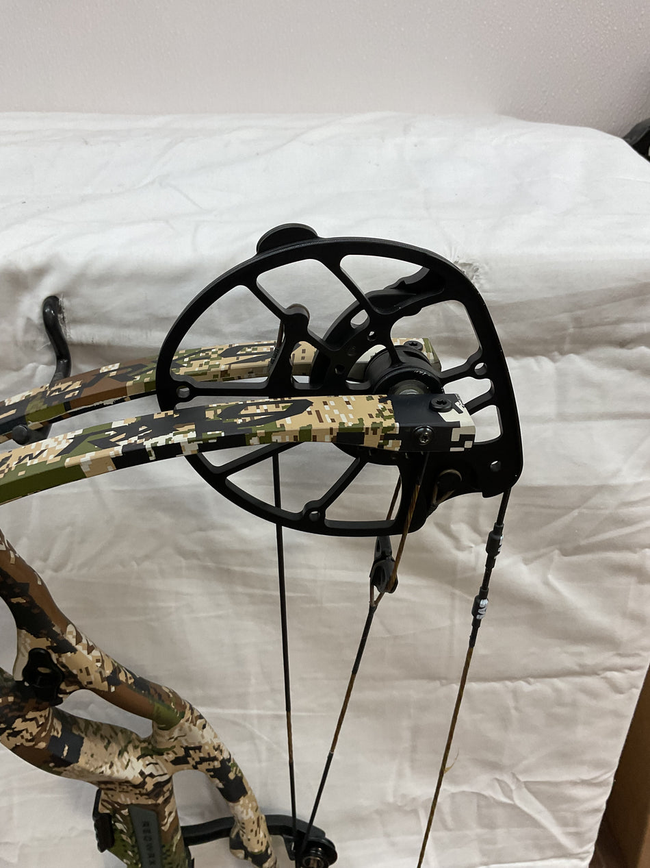 HOYT RX9 - RH/SITKA SUBALPINE/75 - #HRX9RHSS75 - 6 - USED BOW!!!