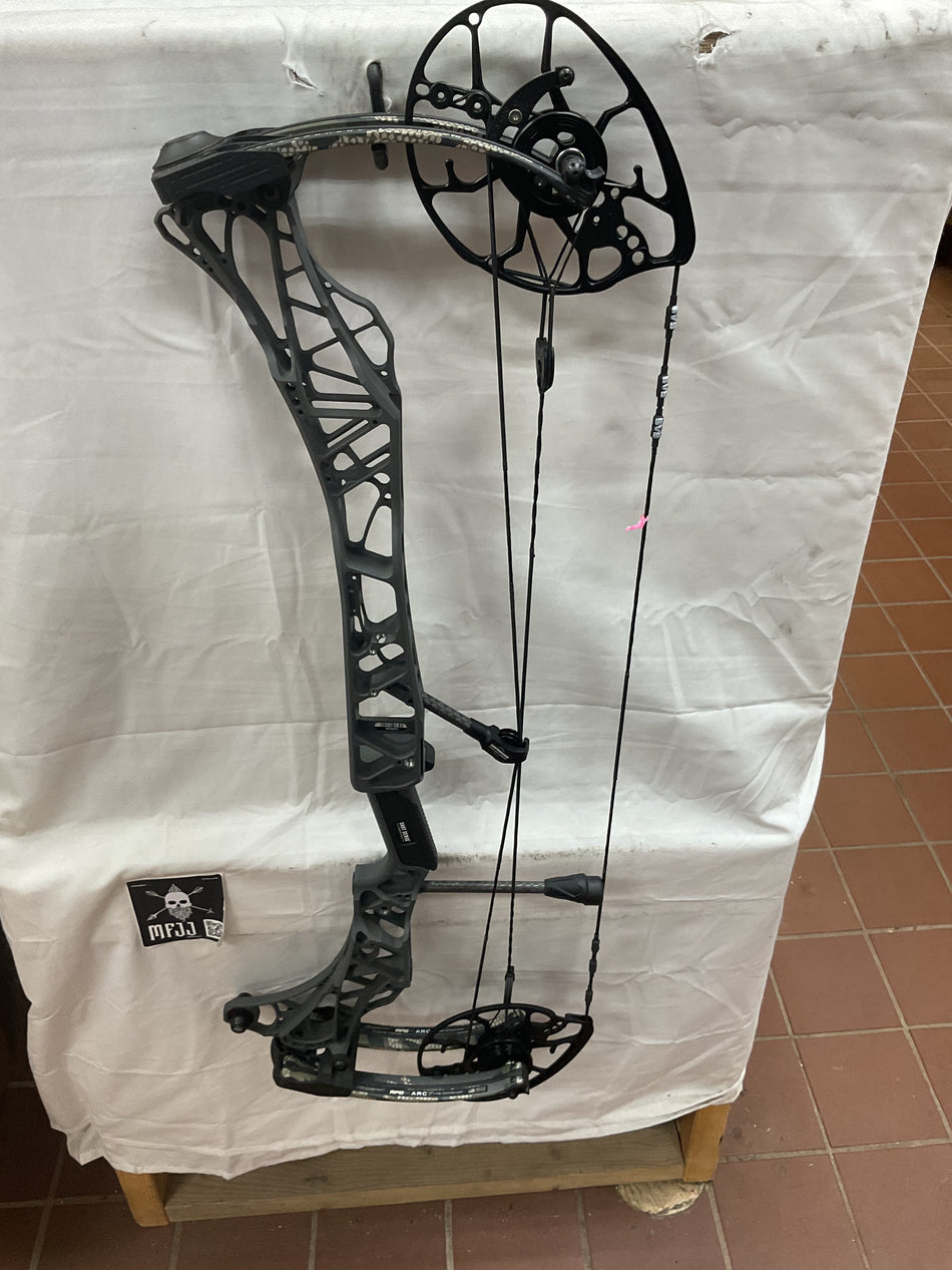 MATHEWS LIFT X 29.5 - LH/Shale-Kuiu/55-80# - #MLX29.5LHSK5580-43-USED BOW!!!