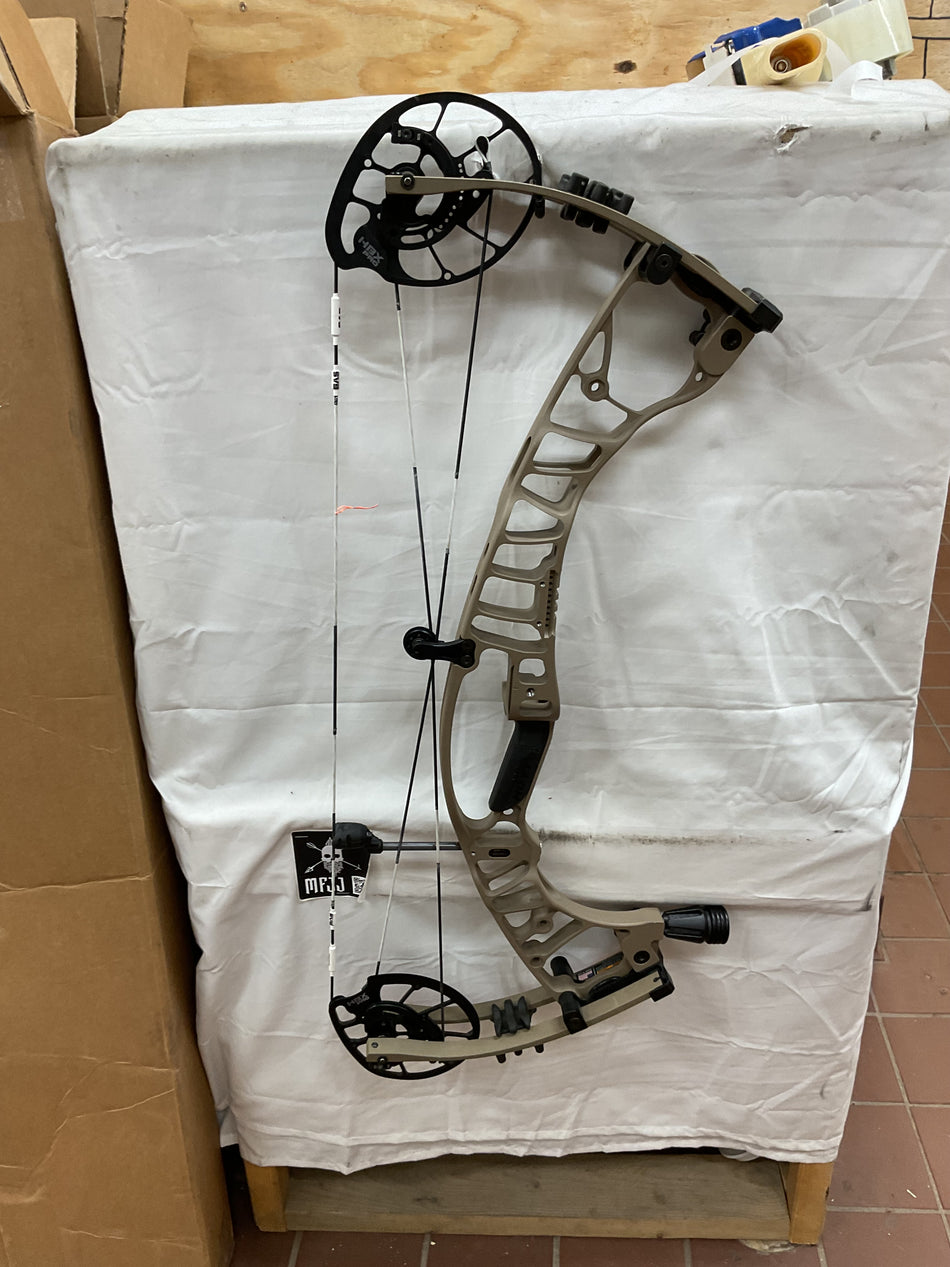 HOYT VENTUM Pro 30 - RH/Buckskin/65- HVP30RHBS80 - 15 - USED BOW!!!