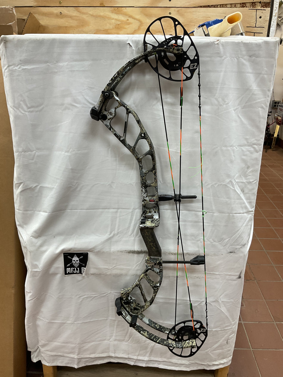 PSE Omen E2/Elevate II/RH-PSEOEIIRH70-PodiumOutlet-26