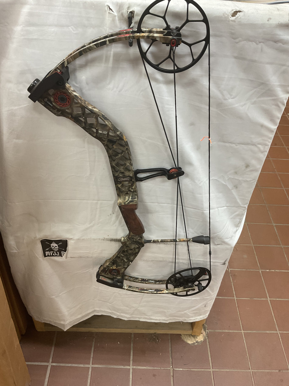 MATHEWS CREED XS - RH/LOST/60# - #MCXSRH28.560 - 9 - USED BOW!!!!