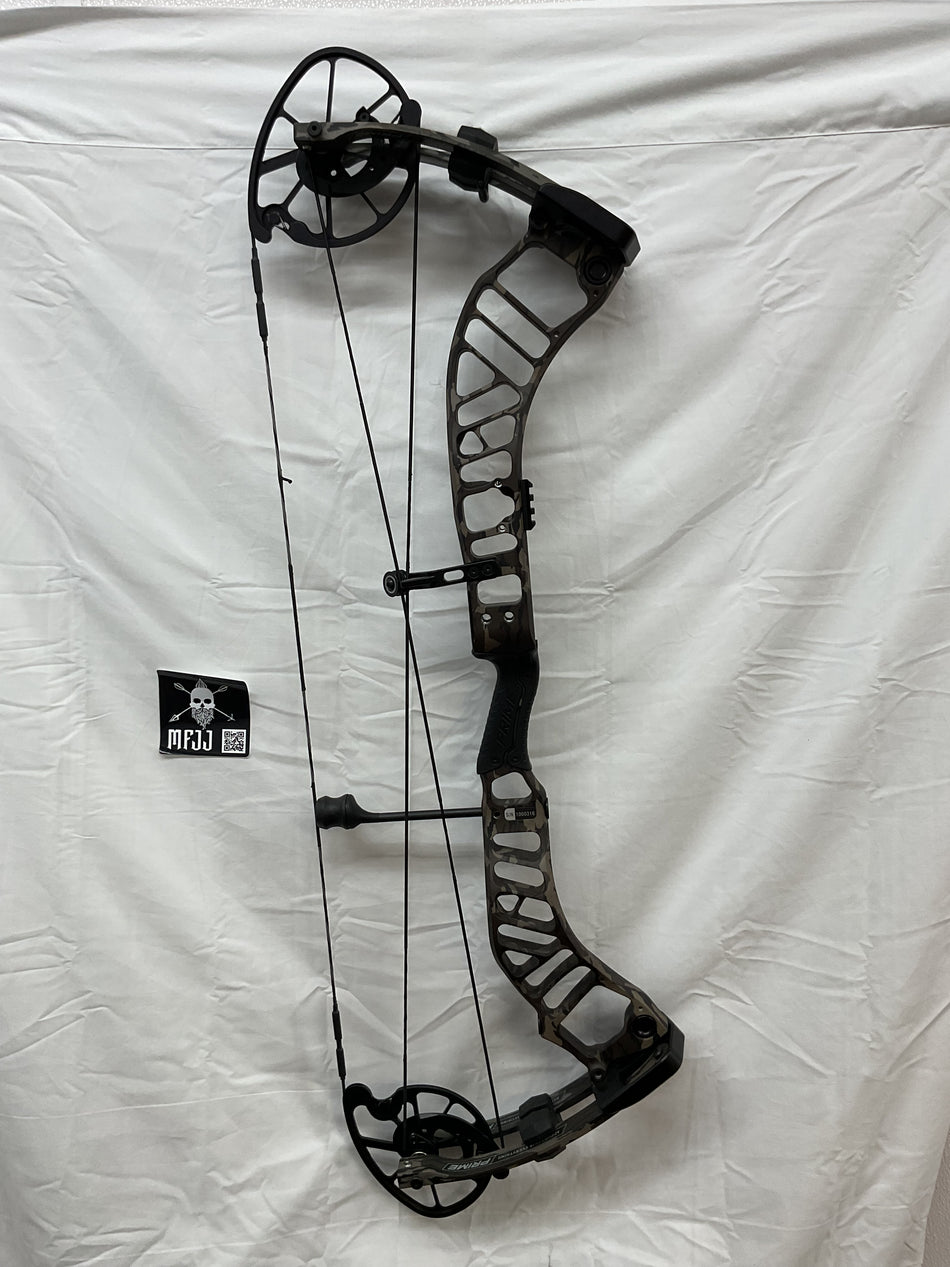 PRIME RVX+ 32 - RH/BOTTOM LAND/70 - #PR32BTMLND70-2 - USED BOW!!!