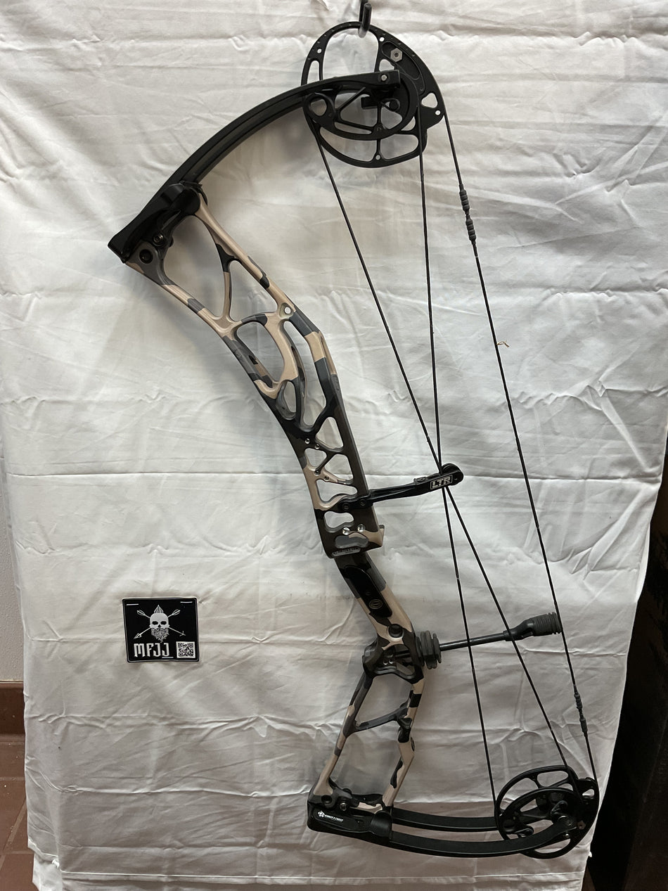 ELITE RITUAL 30 - LH/KUIU VIAS-BLACK/70 - #ER30LHKVB70 - 1 - USED BOW!!!
