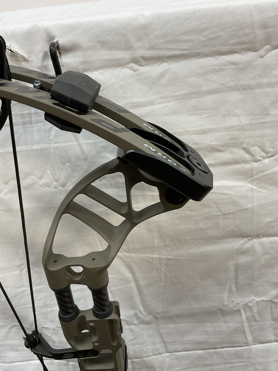 PRIME FORM 30 - RH/MOREL/70 - PRMFRM30RHMRL70-2 - USED BOW!!!