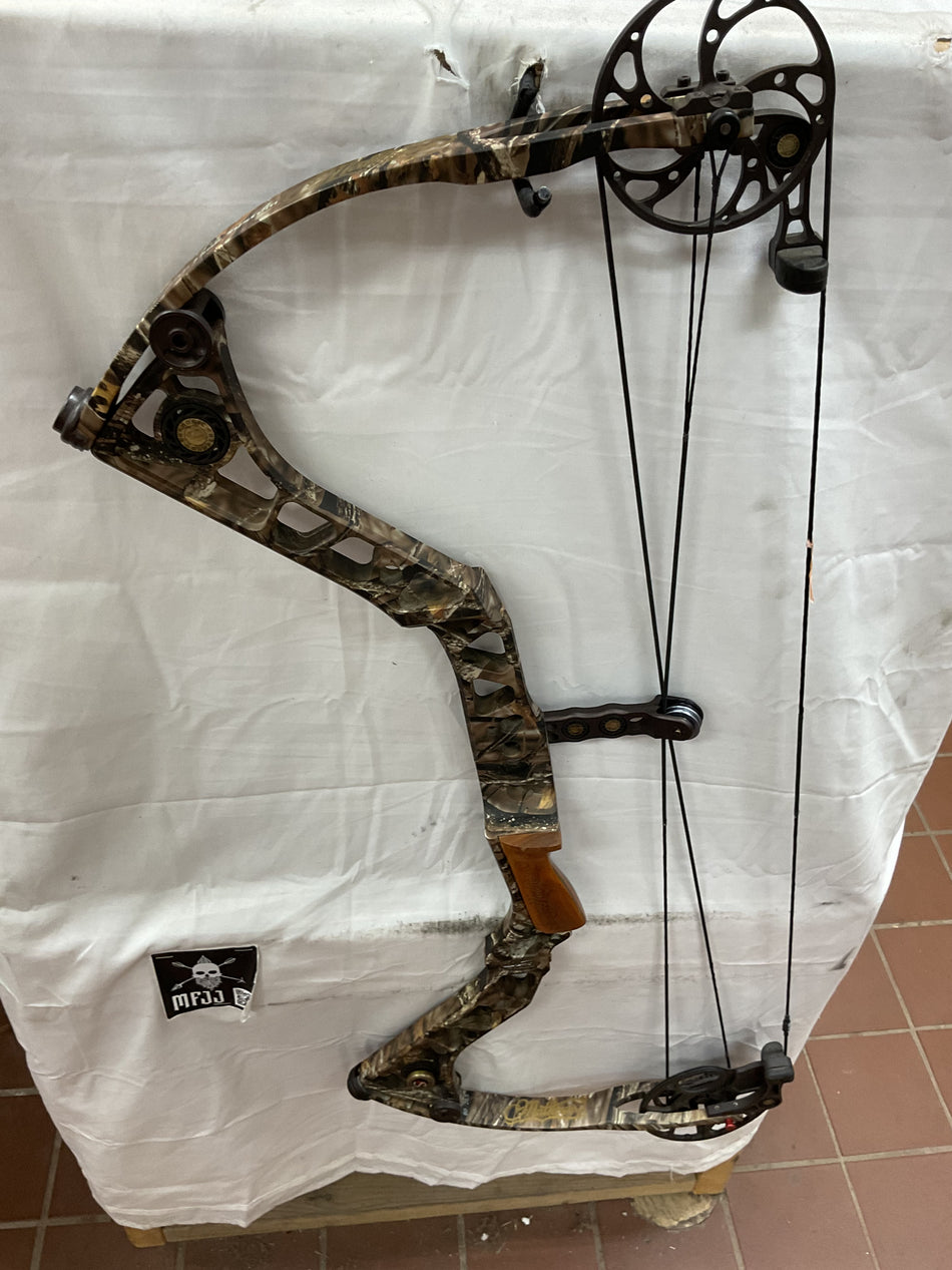 MATHEWS REEZEN 6.5 - RH/LOST/60# - #MR6.5RHLC28.560 - 4 - USED BOW!!!!