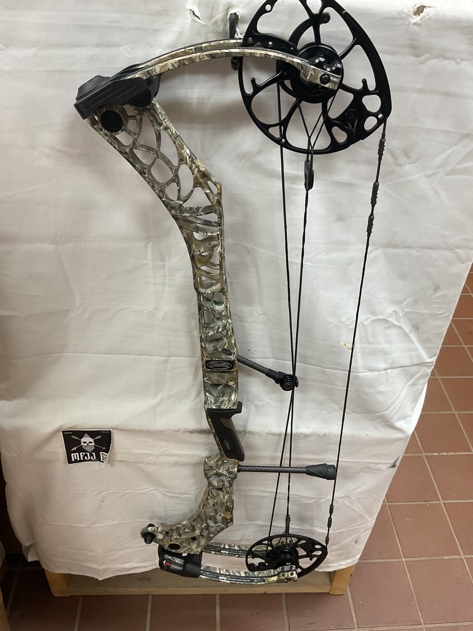 MATHEWS PHASE 4 33 - RH/Realtree/60-75# - MP433RHRT6075- 13 -USED BOW!!!