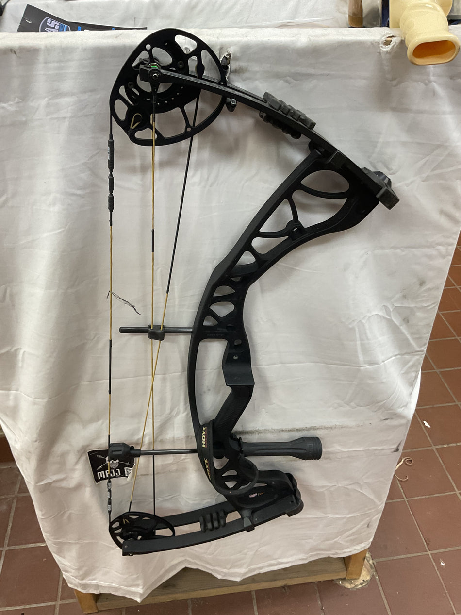 HOYT TORREX - LH/Black/70 - #HTLHB70 - 14 - USED BOW!!!
