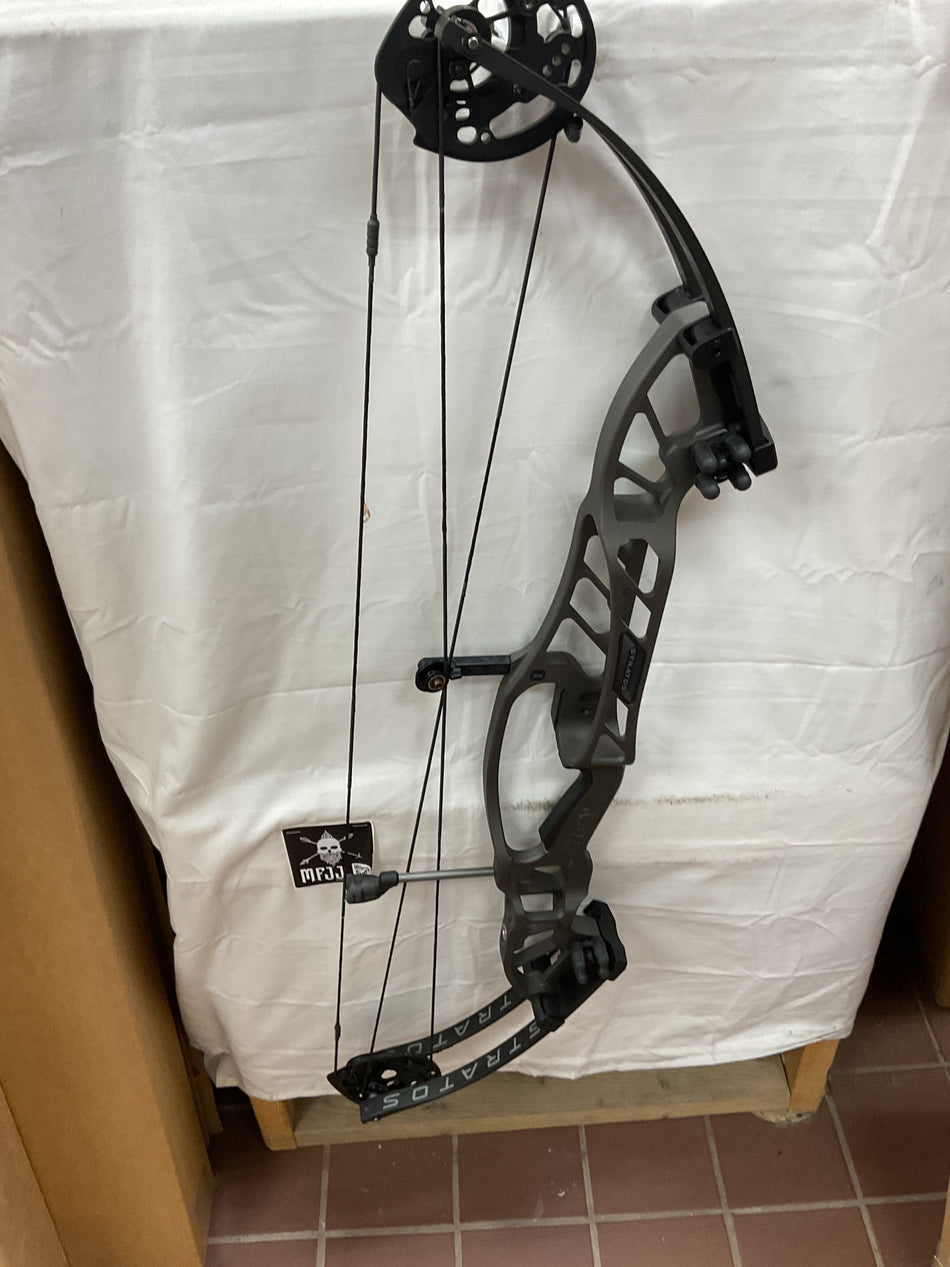 HOYT Stratos 36 - LH/Grey/60 - HS36LHW70 - 1 - USED BOW!!