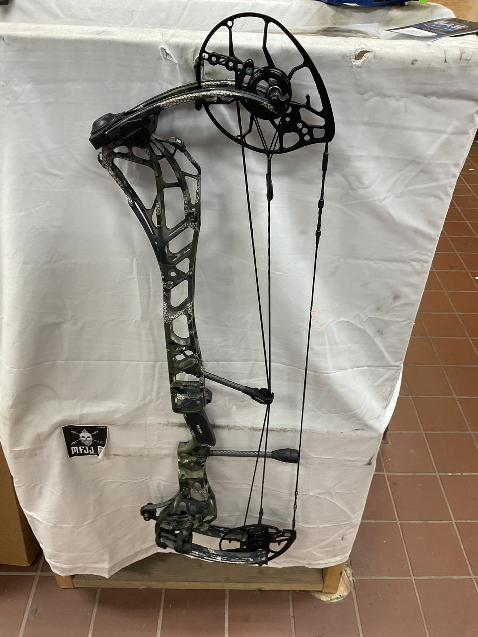 MATHEWS ARC 34 - LH/Kuiu Verde/55-80# - #MA34LHKV5580 - 9 - USED BOW!!!