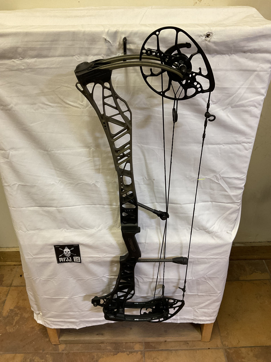 MATHEWS LIFT 33  - RH/AMBUSH F2B/55-80 - ML33RHAF2B5580-36 - USED BOW!!!!
