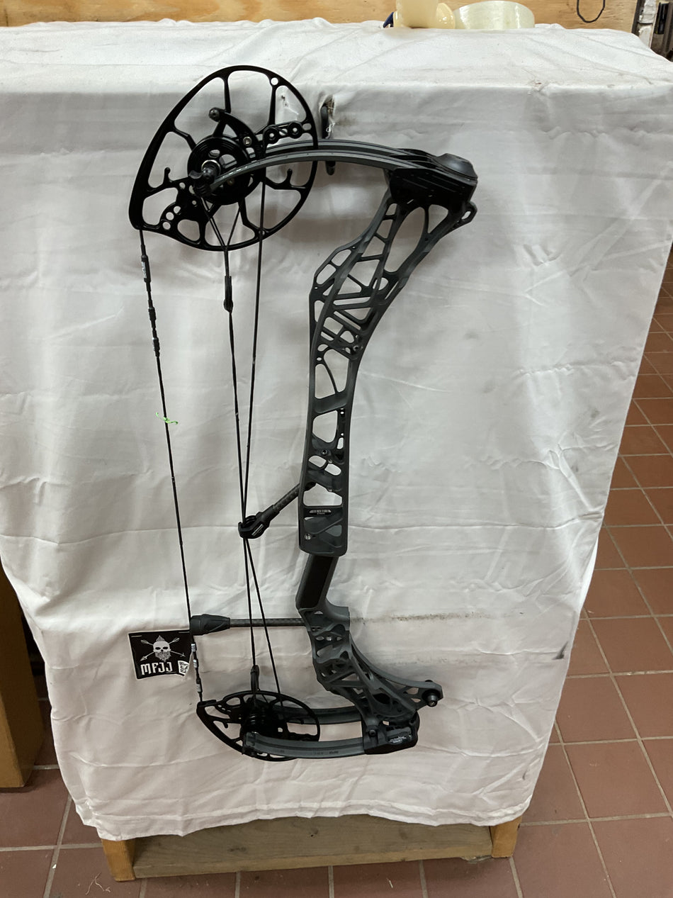 MATHEWS LIFT RS (Light Limb)- RH/SHALE/41-60# - MLRSRHSHL80 - 18 - USED BOW!!!!!