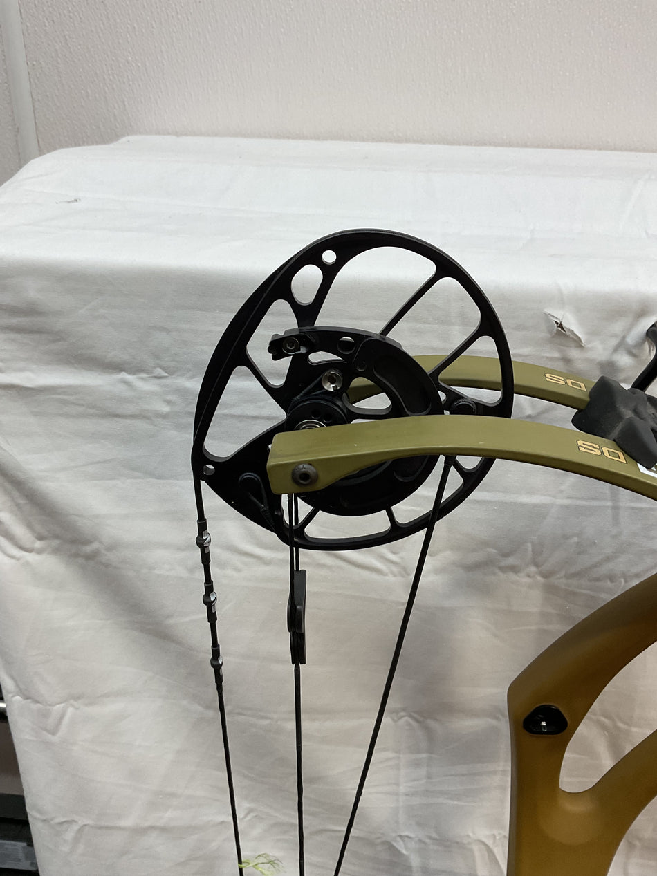 PSE MACH 33 DS - RH/CLAY BROWN/70 - #PM33CB70 - 2 - USED BOW!!!