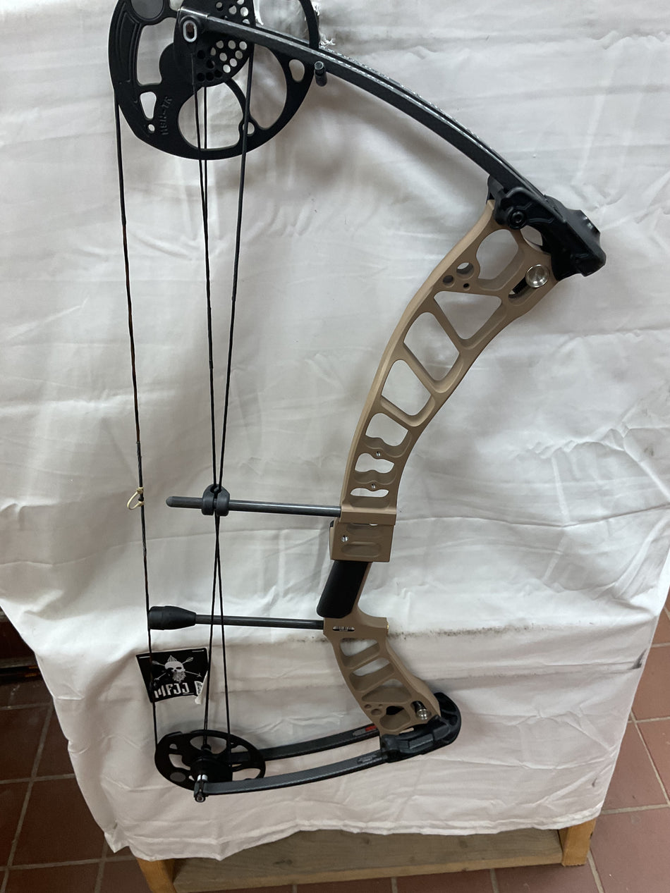 MISSION SWITCH - RH/Earth/70 - #MSRHE70 - 3 - USED BOW!!!
