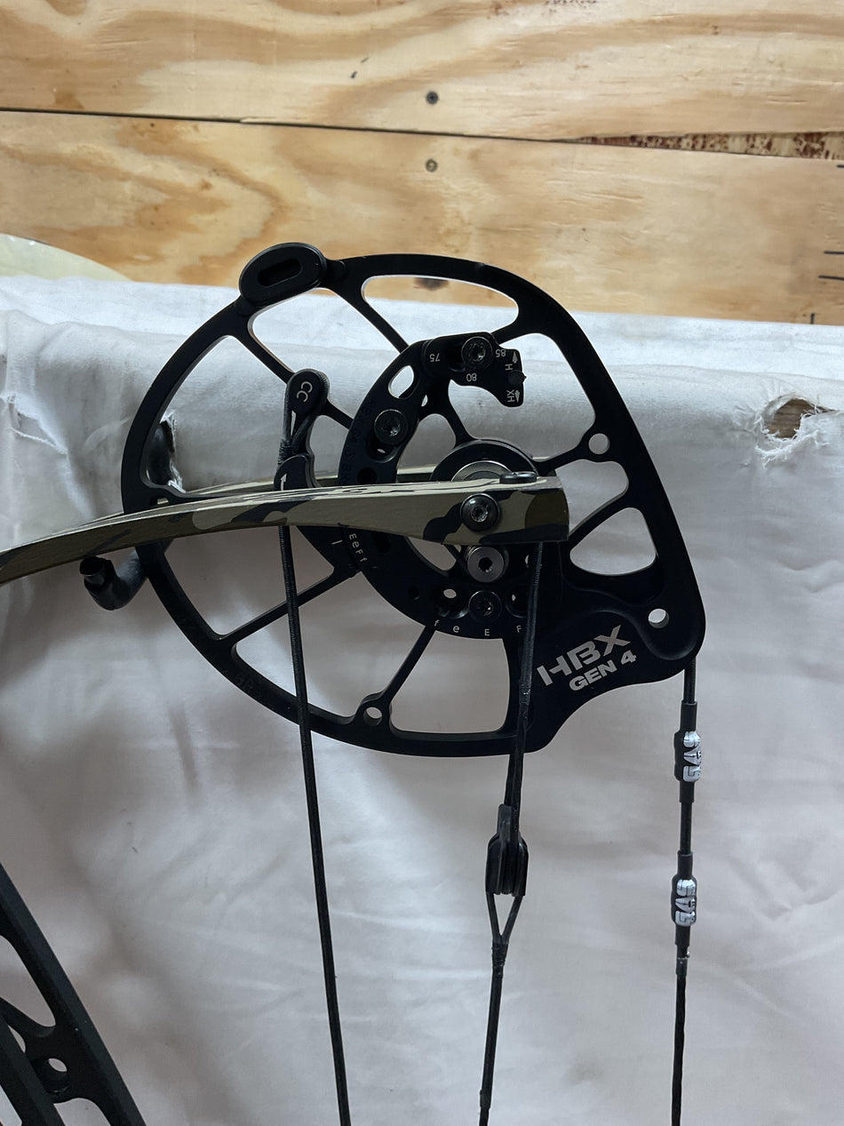 HOYT AX-2 32 - LH/Black-Bottomland/65# - HAX232LHBBTM70 - 14 - USED BOW!!!