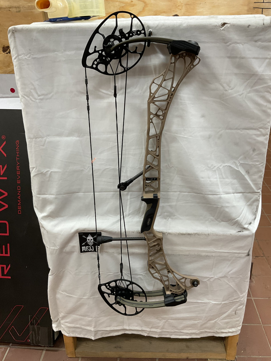 MATHEWS LIFT 29.5 - RH/Earth-Ambush Green/55-80 - ML295RHEAG5580 - 37 - USED BOW!!!