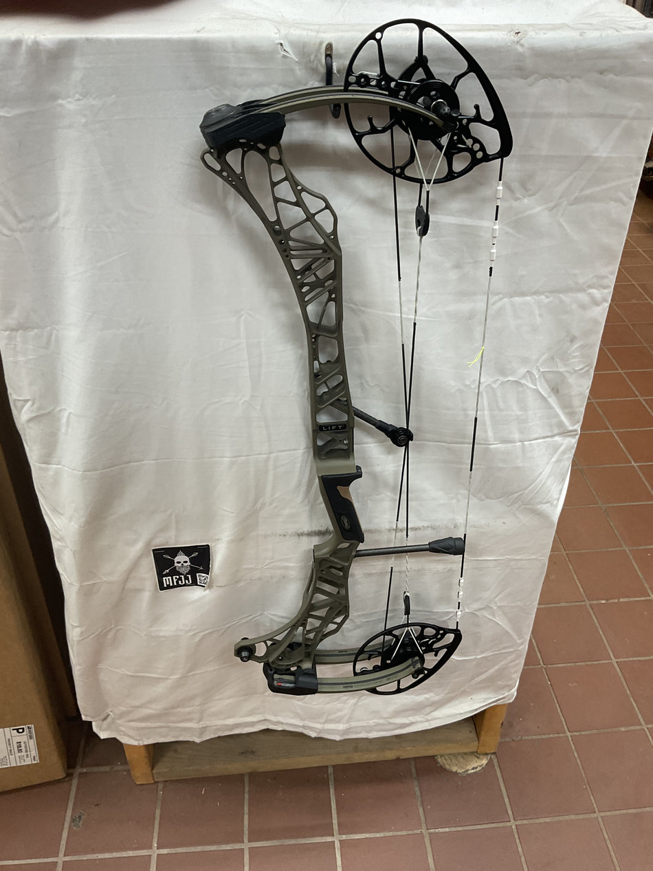 MATHEWS LIFT 29.5 - RH/Ambush Green/55-80 - ML295RHAG5580 - 37- USED BOW!!!!