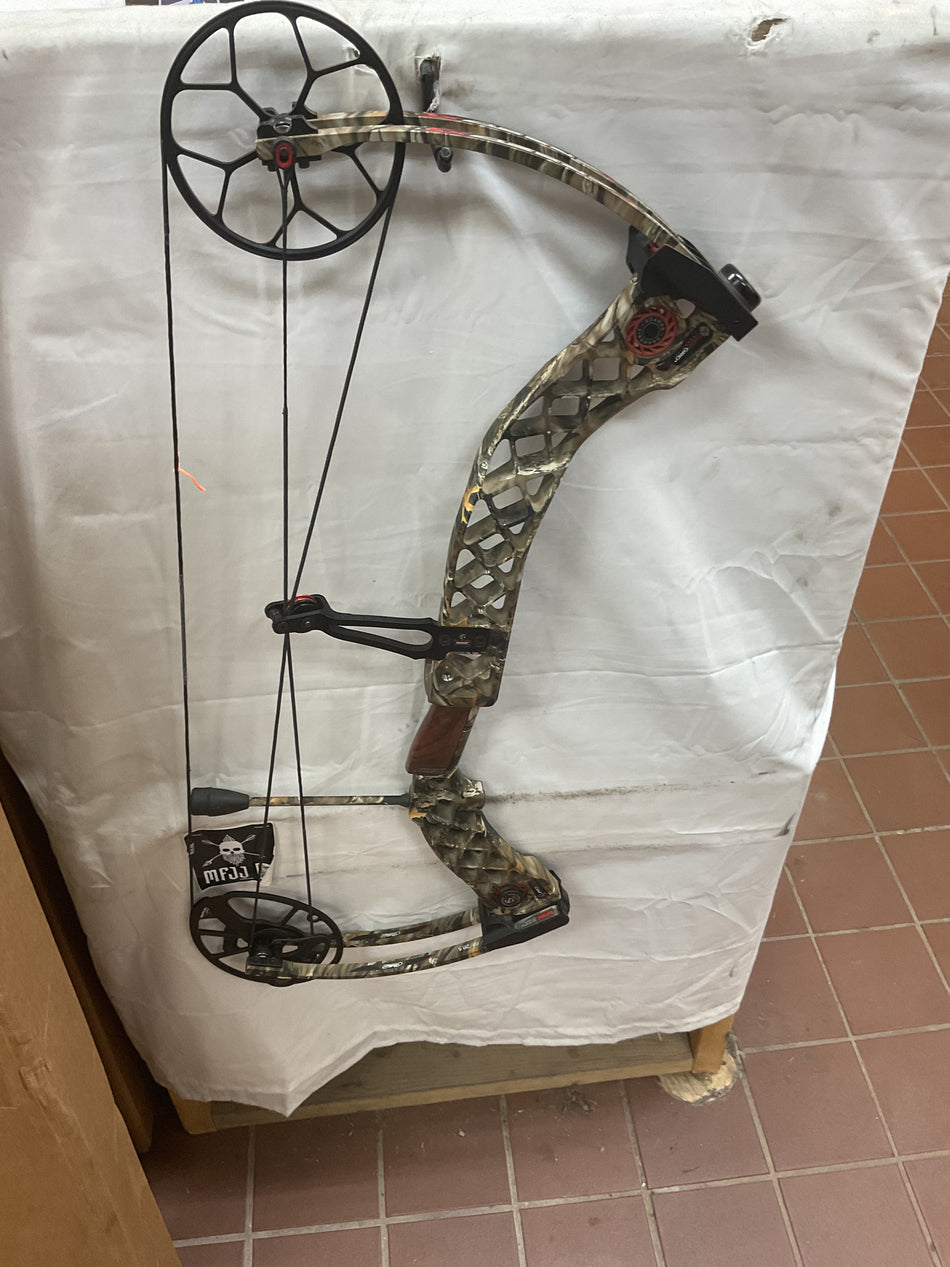 MATHEWS CREED XS - RH/LOST/60# - #MCXSRH28.560 - 9 - USED BOW!!!!