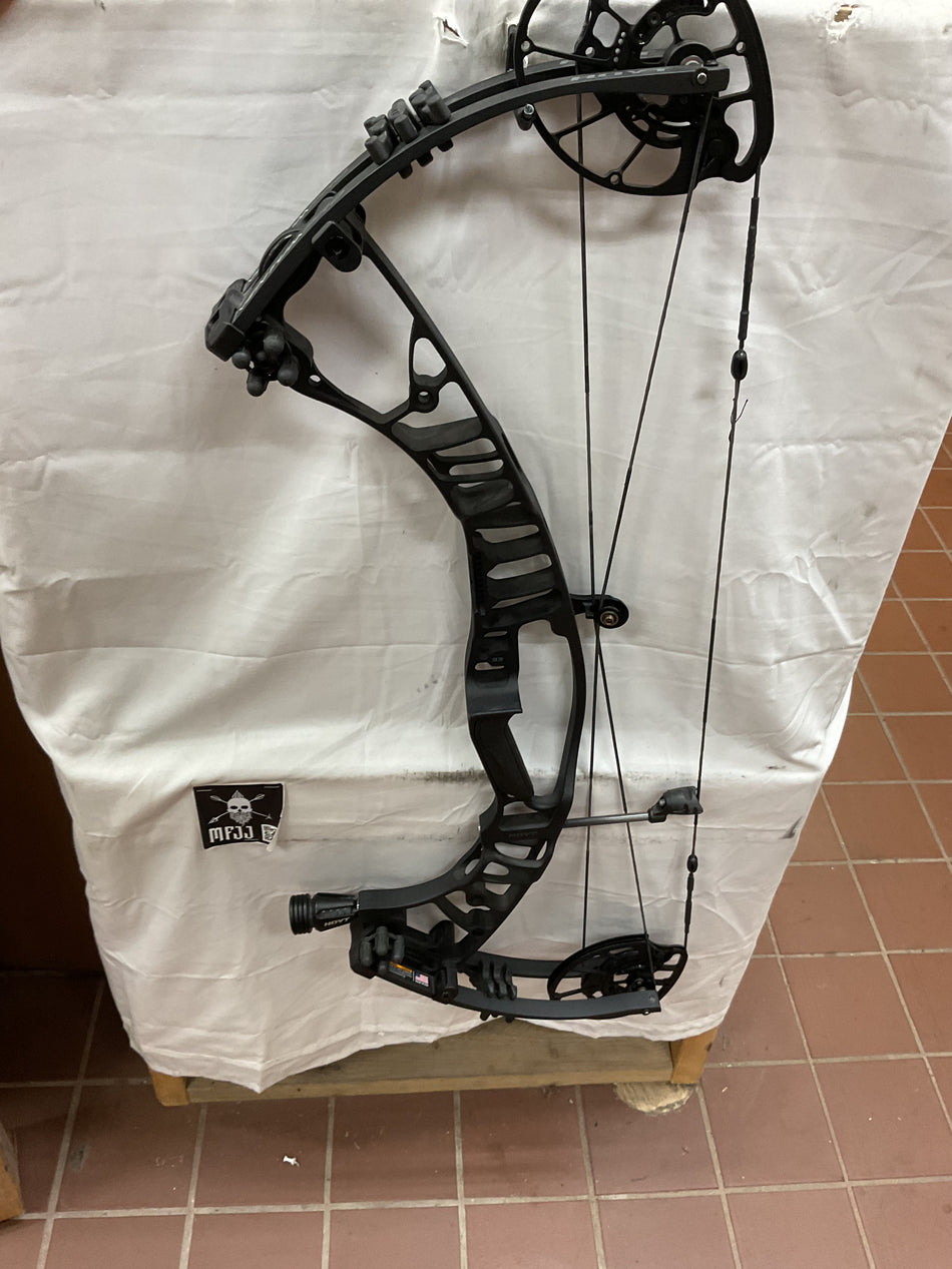 HOYT VENTUM PRO 33 - RH/Black/65 - HVP33RHB65 - 15 - USED BOW!!!
