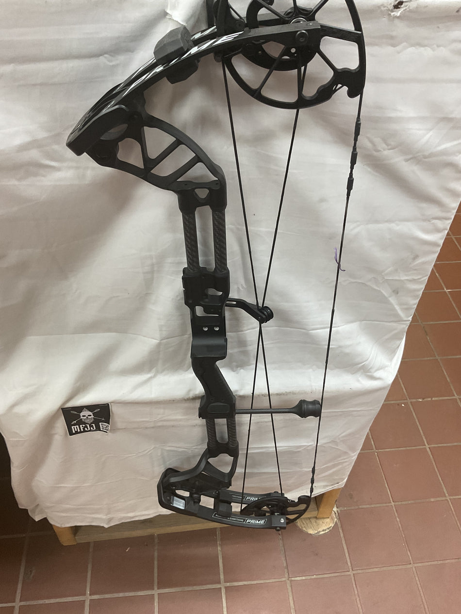PRIME FORM 34 - RH/Black/65 - PRMFRM34B65- 14 - USED BOW!!!