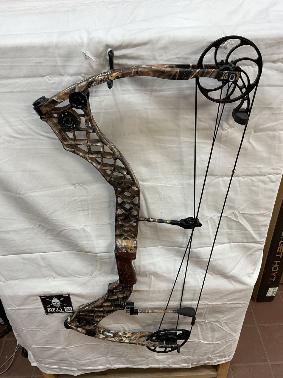 MATHEWS HELI-M - RH/LOST/60-70# - MHERHLXD29570 - 6 -  USED BOW!!!