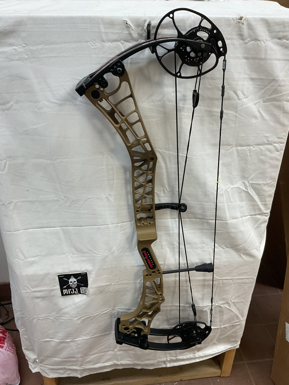 DARTON SEQUEL 31- RH/FDE/70 - DS31RHFDE70-8- USED BOW!!!