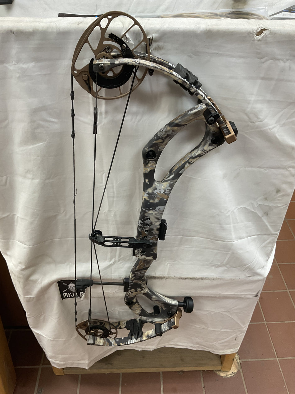 PSE MACH 30 DS - RH/Kryptek/70 - PM30DSRHK70 - 17 - USED BOW!!!