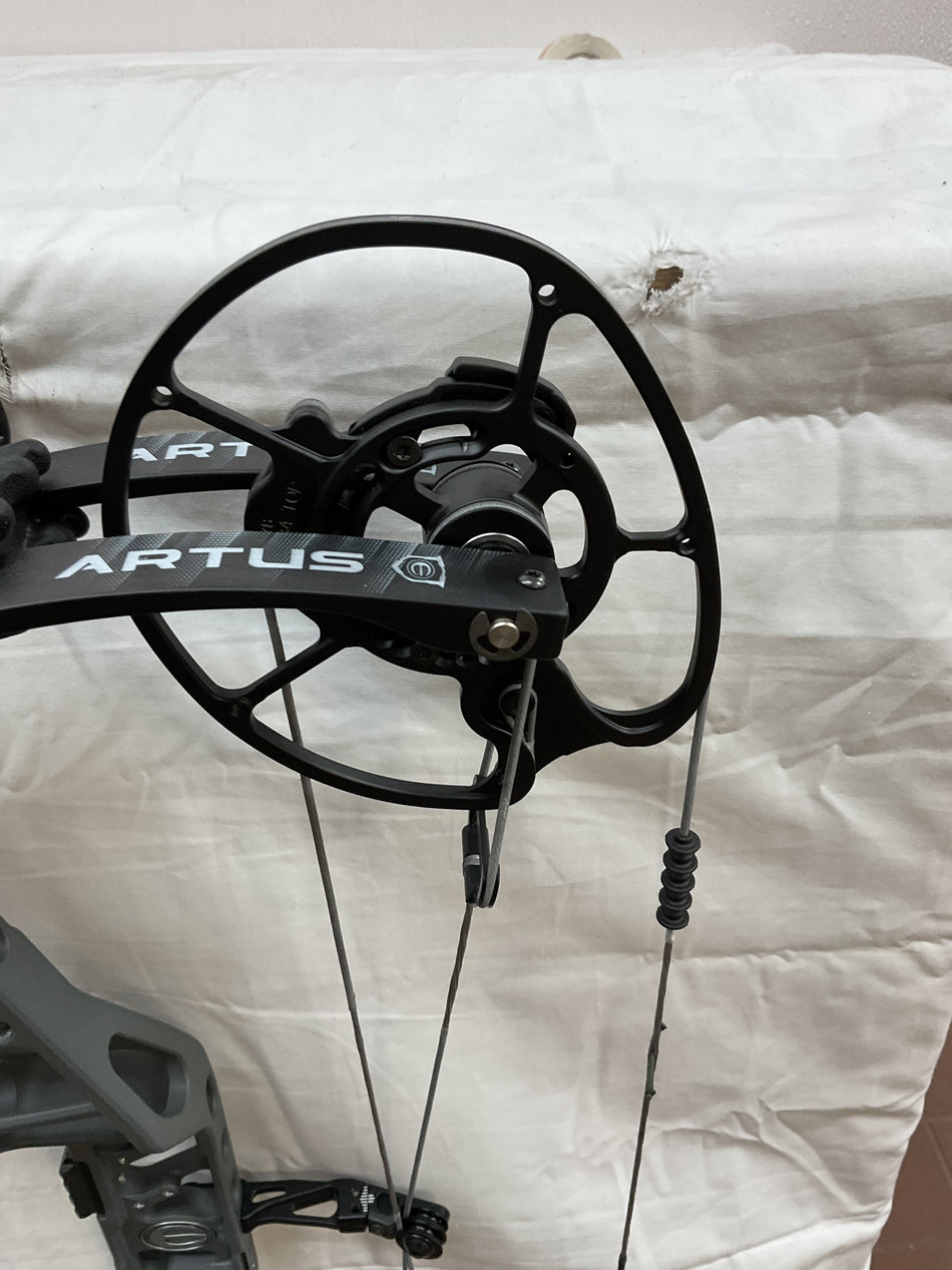 ELITE ARTUS - RH/SLATE-BLACK/70 - EARHSB70- 77 - USED BOW!!!!!