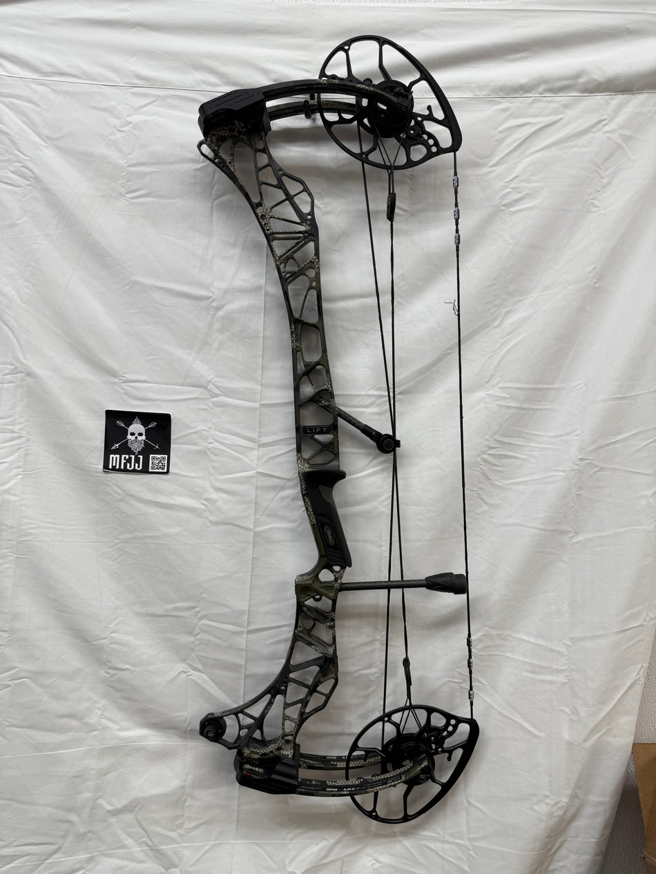 MATHEWS LIFT X 29.5 - RH/KUIU VERDE/55-80# - #MLX29RHKV5580-1 - USED BOW!!!