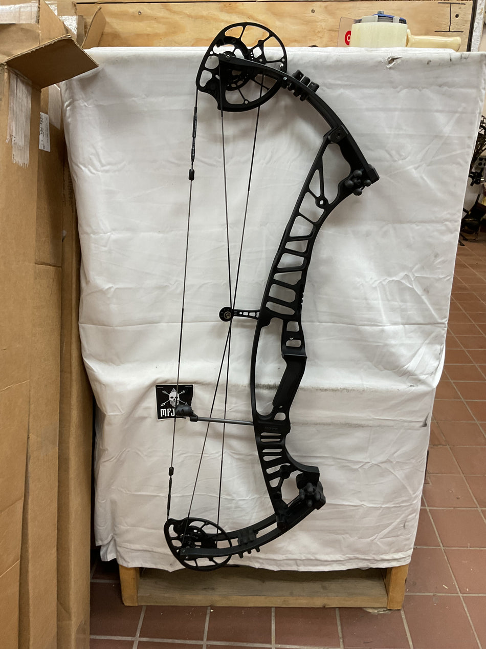 Hoyt Highline/Black/LH-HHLLHB70-PodiumOutlet-38