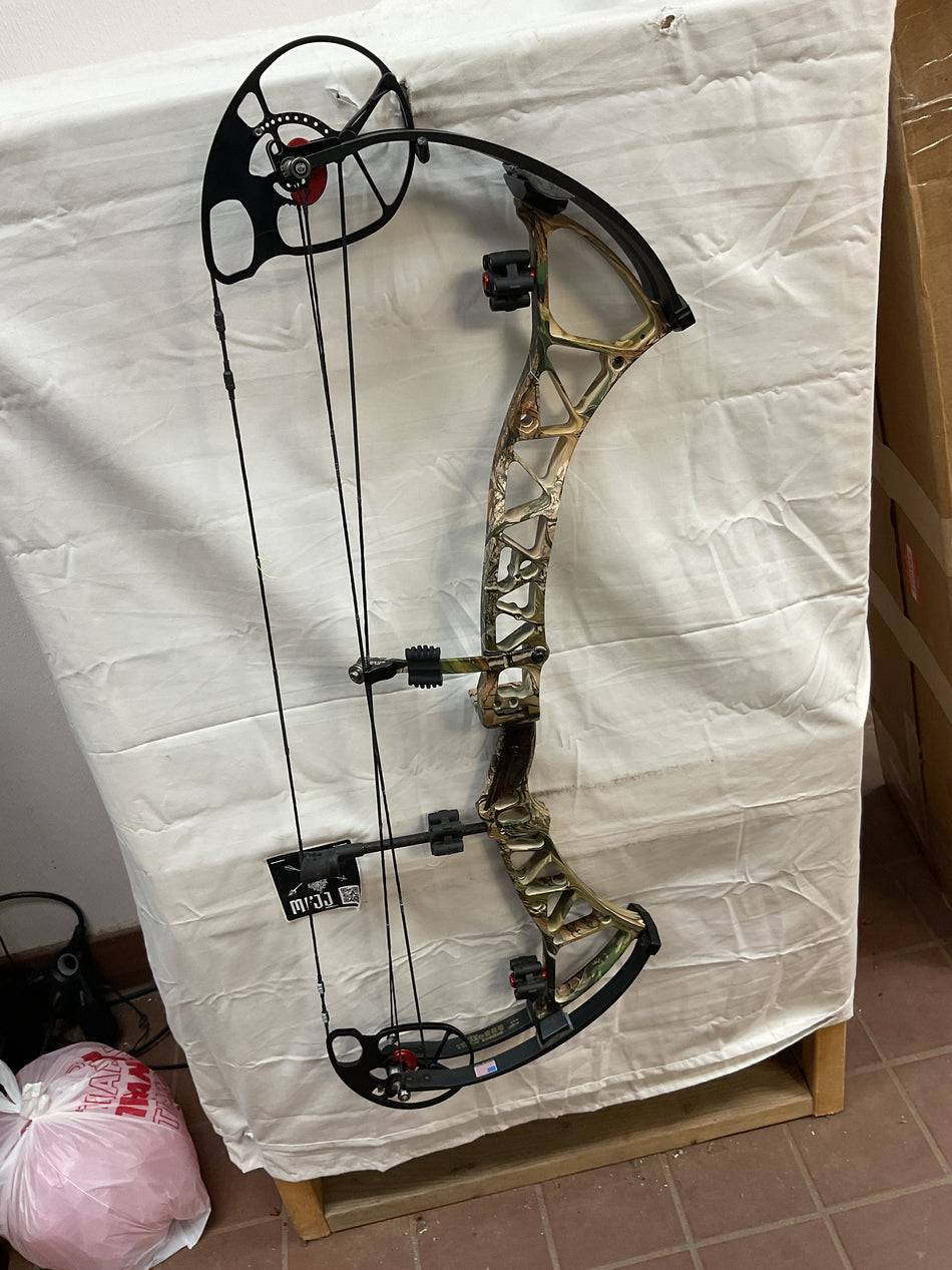 BOWTECH Experience - RH/Mossy Oak/70 - #BTEMO70- 4 - USED BOW!!!