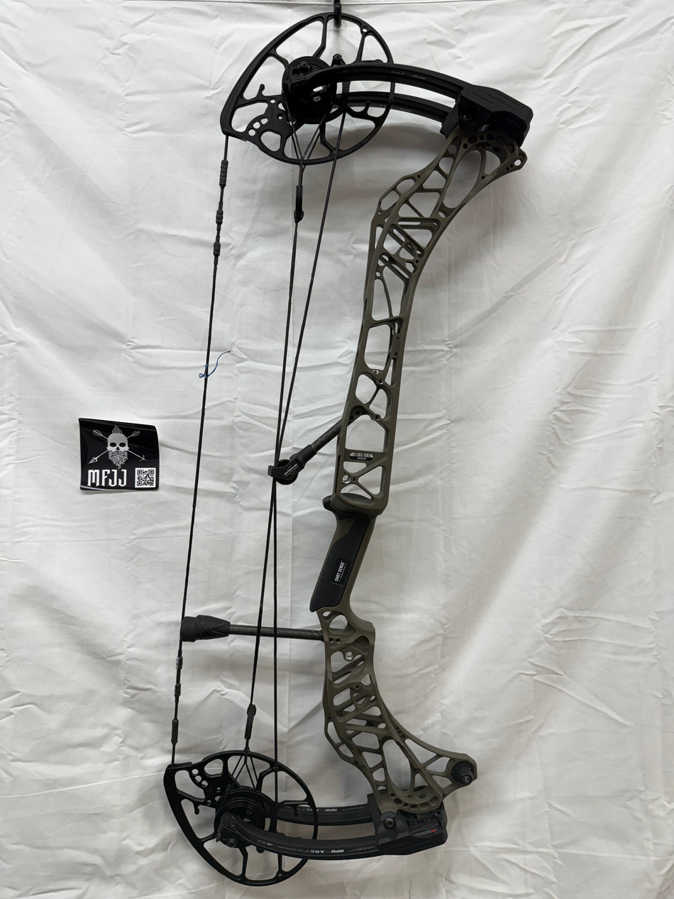 MATHEWS LIFT RS - RH/AMBUSH-BLACK/55-80# - MLRSRHAGBK80-1 - USED BOW