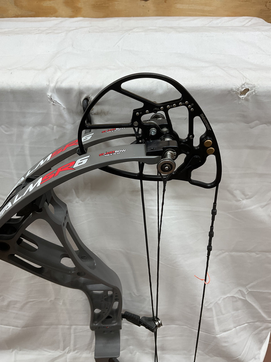BOWTECH REALM SR6 - RH/SMOKE GRAY/70 - BTRSR6RHSK70 - 6 - USED BOW!!!