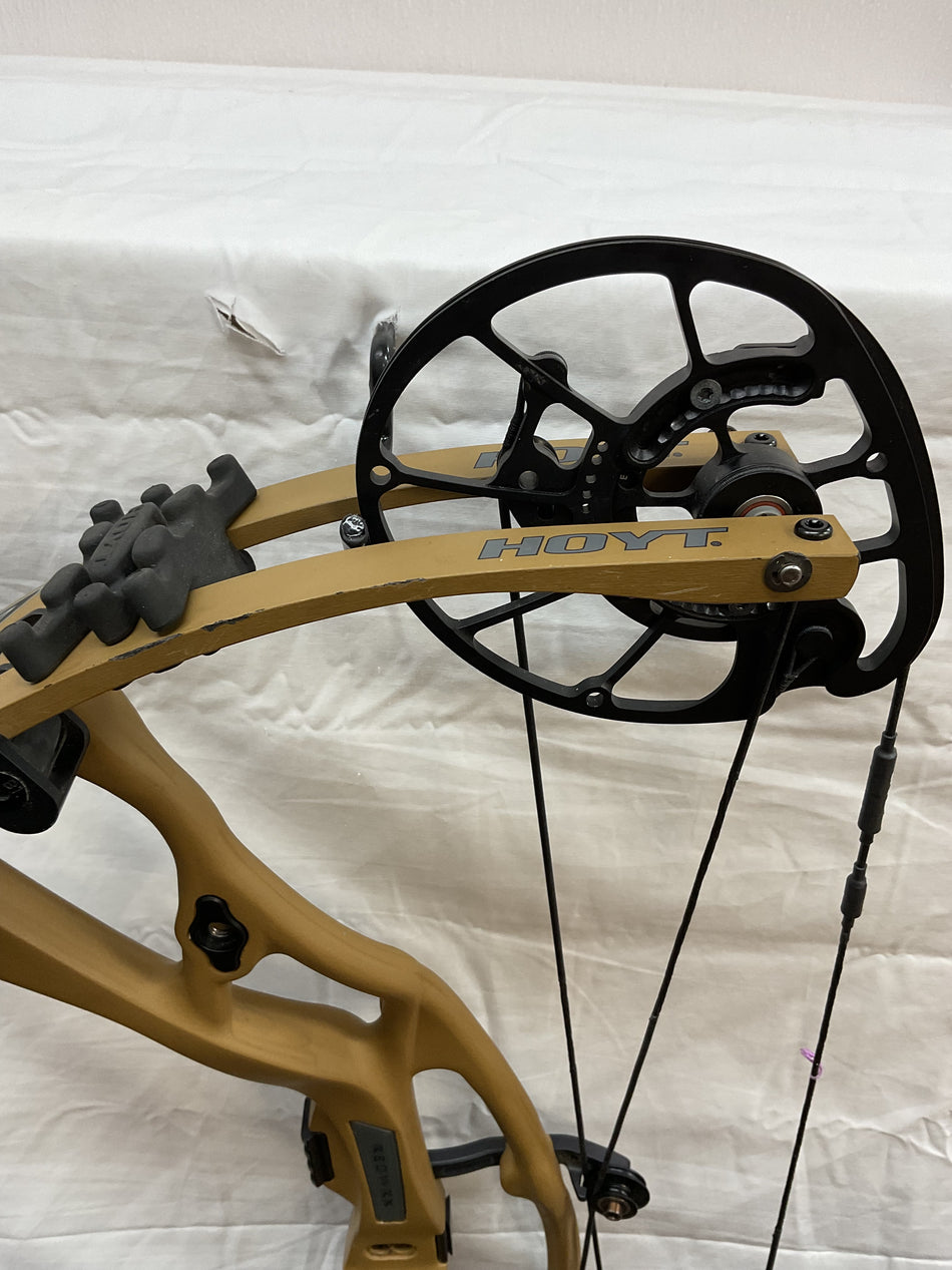 HOYT RX7 - RH/BOURBON/70 - HRX7URHBRBN70- 3 - USED