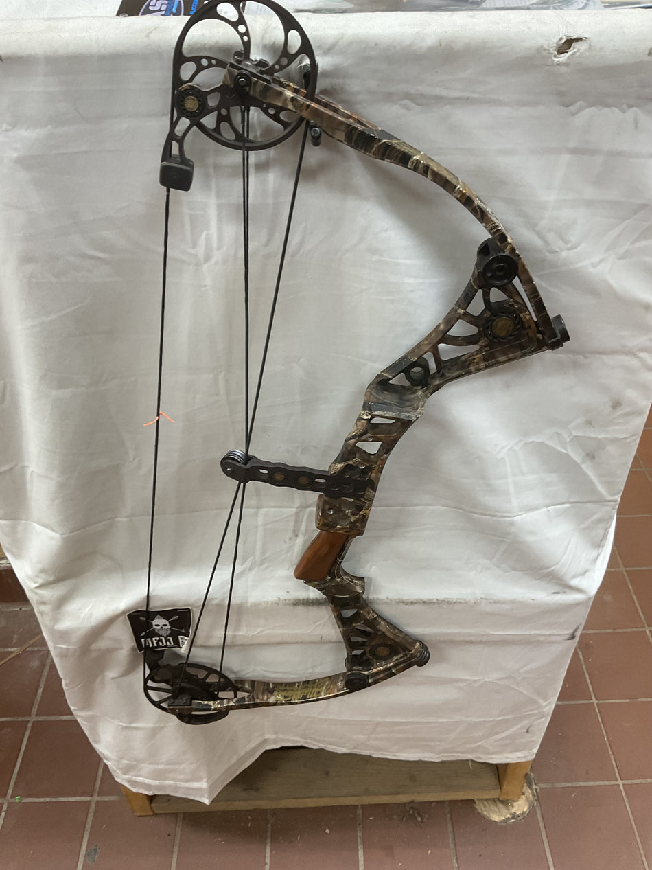 MATHEWS DXT - RH/LOST/70# - #MDXTRHLC2970 - 5 - USED BOW!!!!