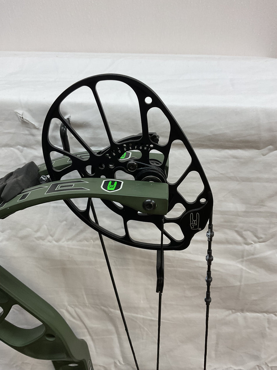 PSE UNITE - RH/GREEN/70# - #PSEUTGRNT70 - 3 - USED!!!