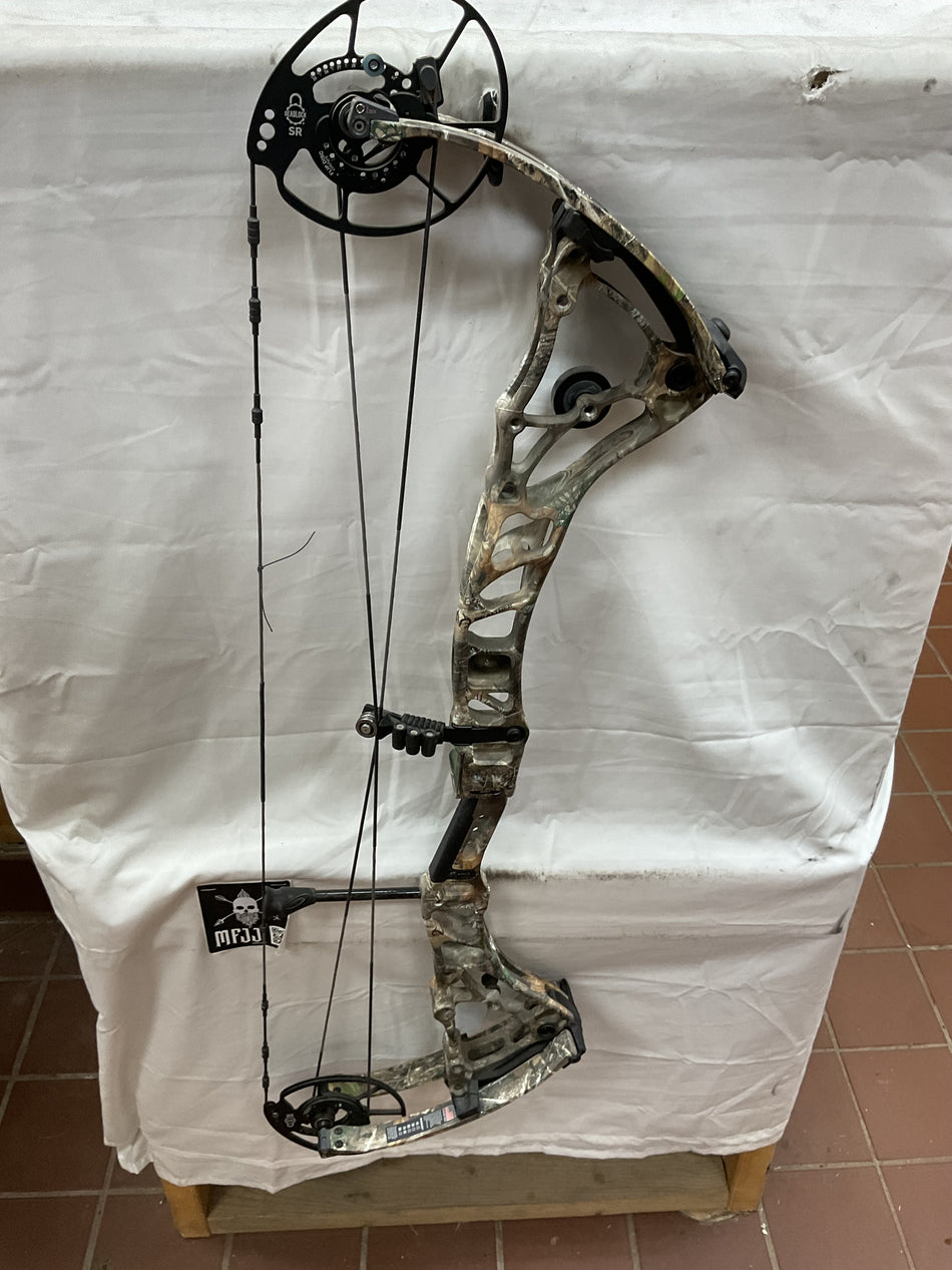 BOWTECH CORE SR - RH/Realtree/70 - #BCSRRT70 - 5 - USED BOW!!!