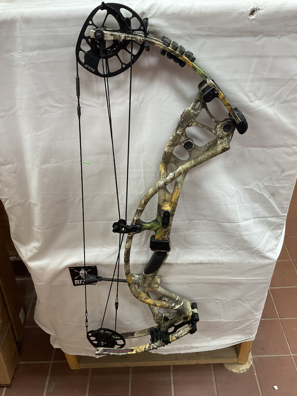 HOYT RX-4 Ultra - RH/Realtree/60# - #HRX4RHRT60 - 4 - USED BOW!!