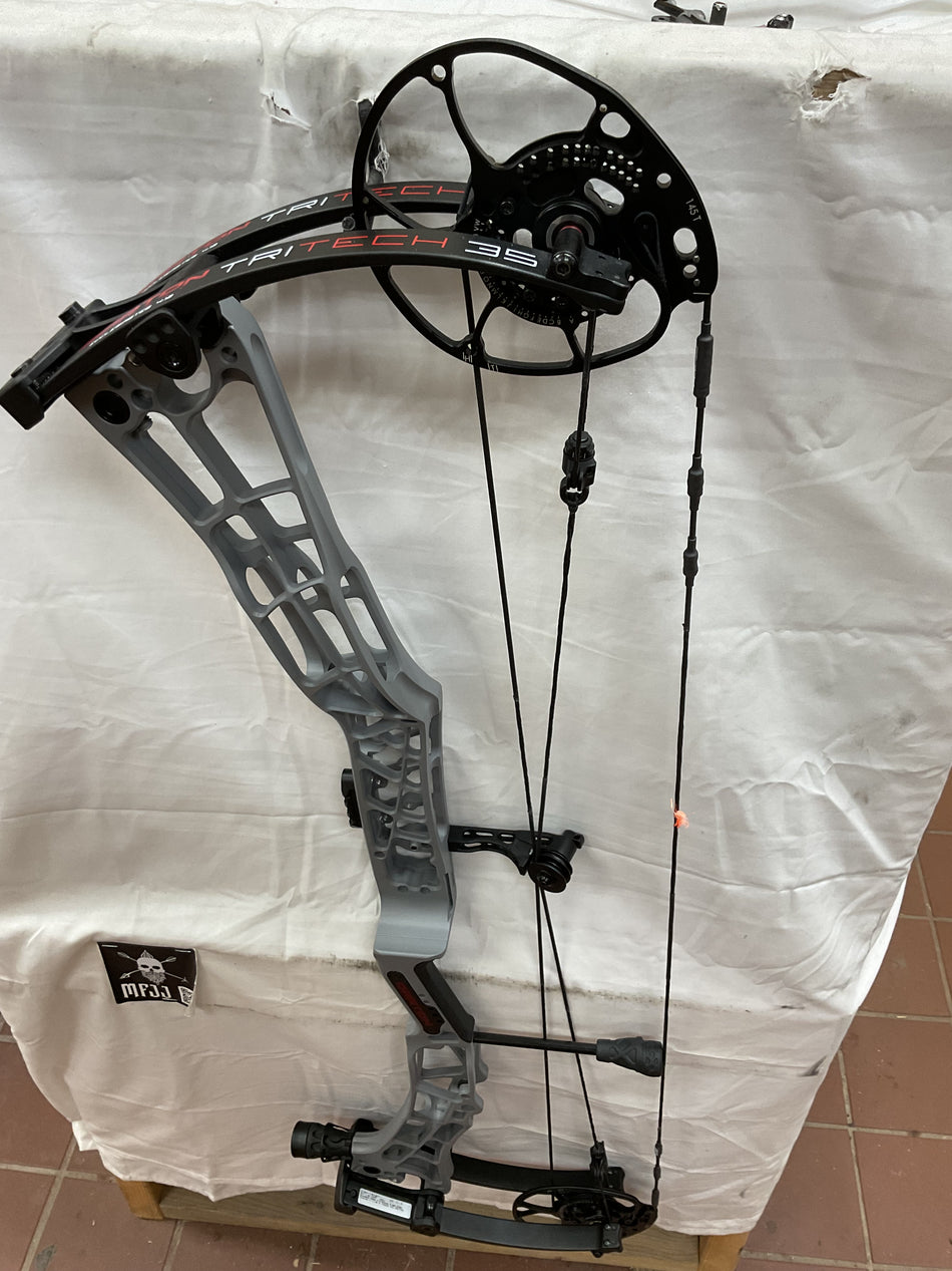 DARTON Tri-Tech 35 - RH/Gray/70 - #DTT35RHG70 - 3 -USED BOW!!!