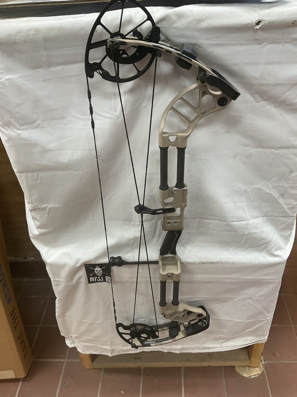 PRIME FORM 34 - RH/RIDGEROCK TAN-SCAR/60 - PRMFRM34RSS60- 12 - USED BOW!!!