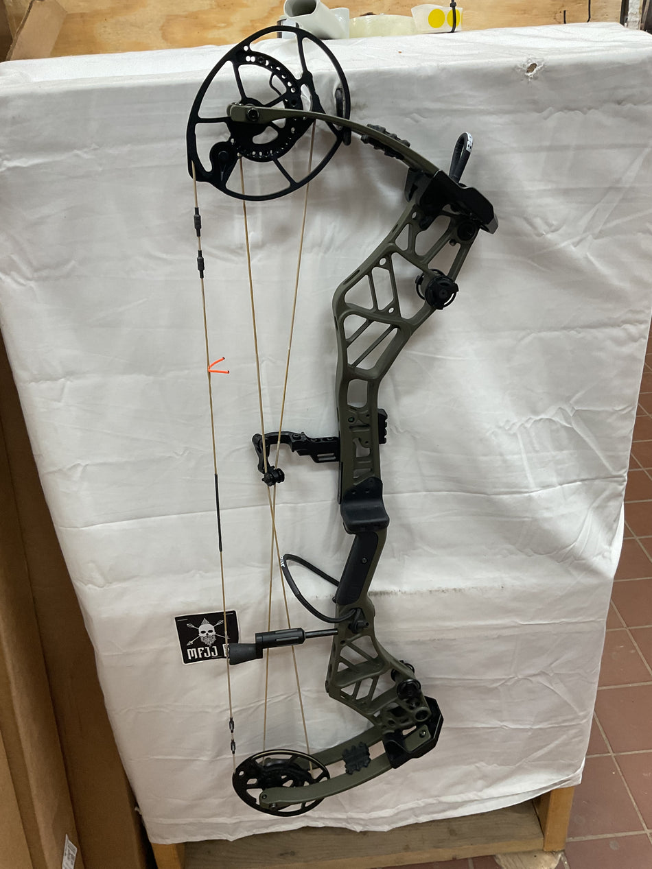 BEAR PERSIST 33 LH/OD Green/70# - #BEP33LHODG70- 3 - USED BOW!!!!