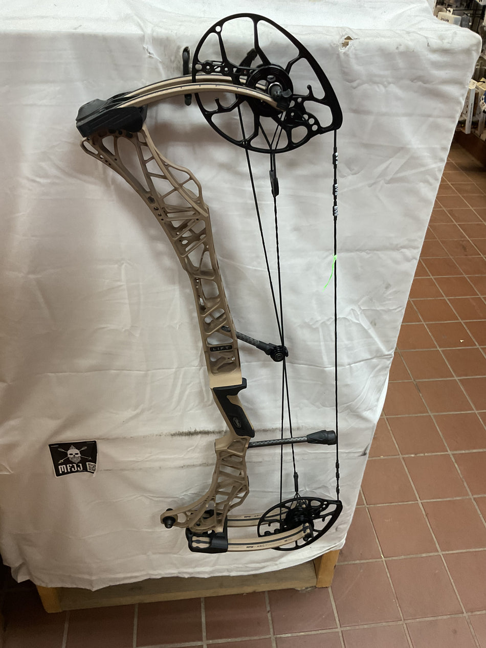 MATHEWS LIFT X 29.5 - RH/Earth/55-80# - #MLX29.5RHE5580-47-USED BOW!!!