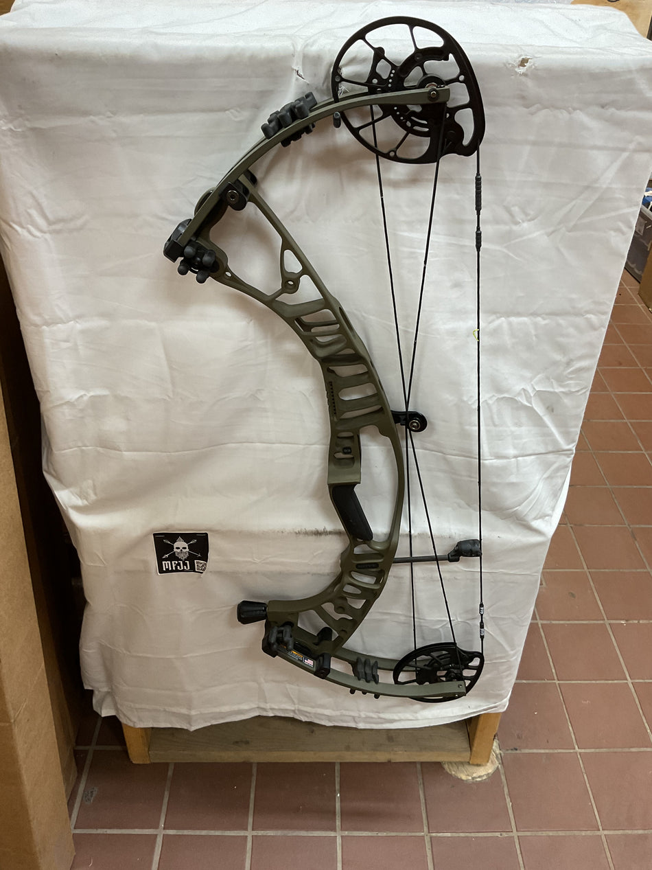 HOYT VENTUM PRO 33 - RH/Wilderness/70 - HVP33RHW70 - 13 - USED BOW!!