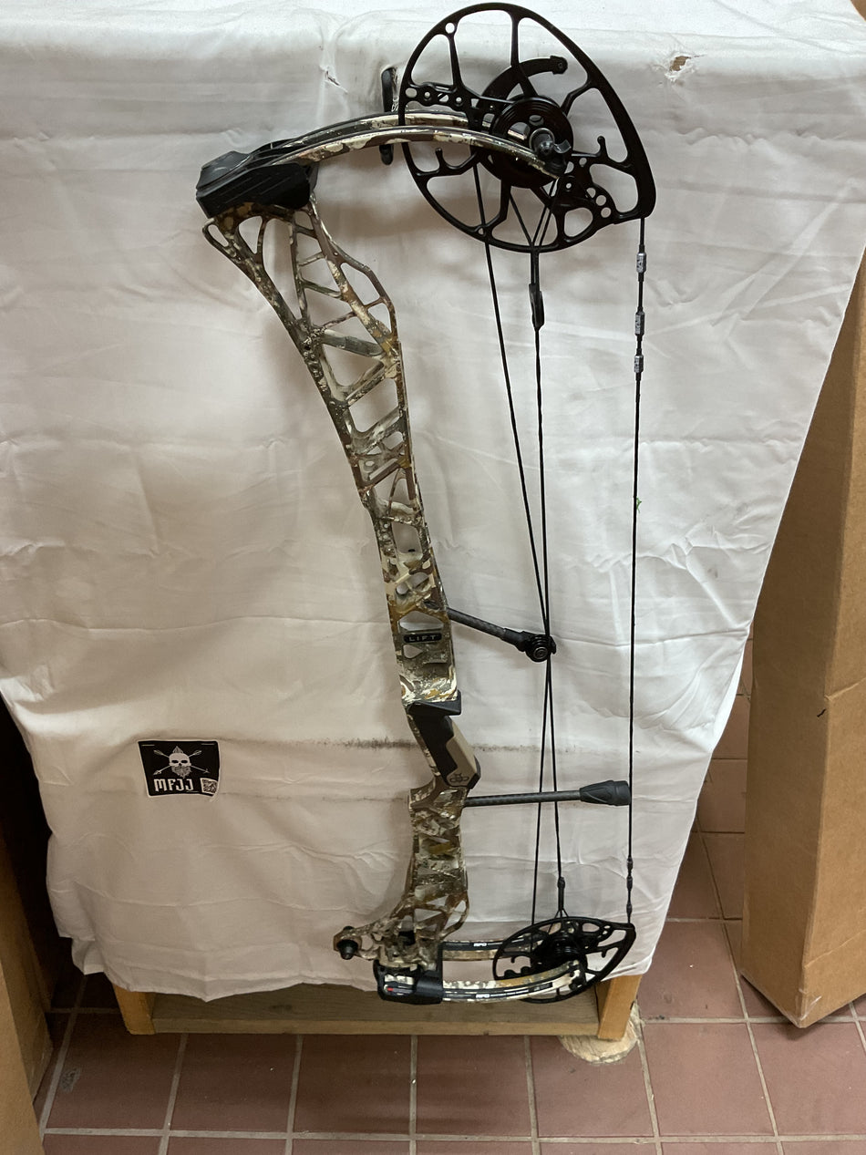 MATHEWS LIFT 33  - RH/First Lite Spector/55-80# - #ML33RHFLS5580 - 57 - USED BOW!!!