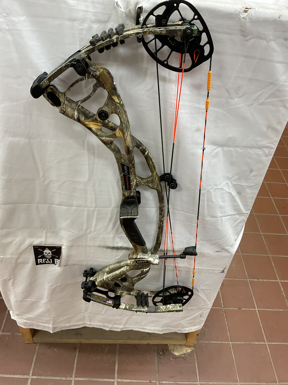 HOYT RX-4 - RH/Realtree/80# - #HRX4RHRT80-2-USED BOW!!!