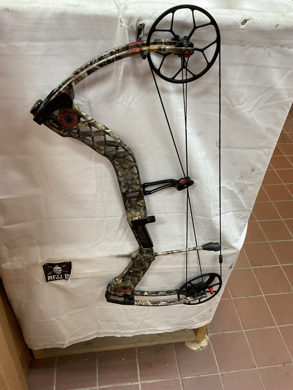 MATHEWS CREED XS - RH/LOST/70# - #MCXSRH2870 - 8 - USED BOW!!!!