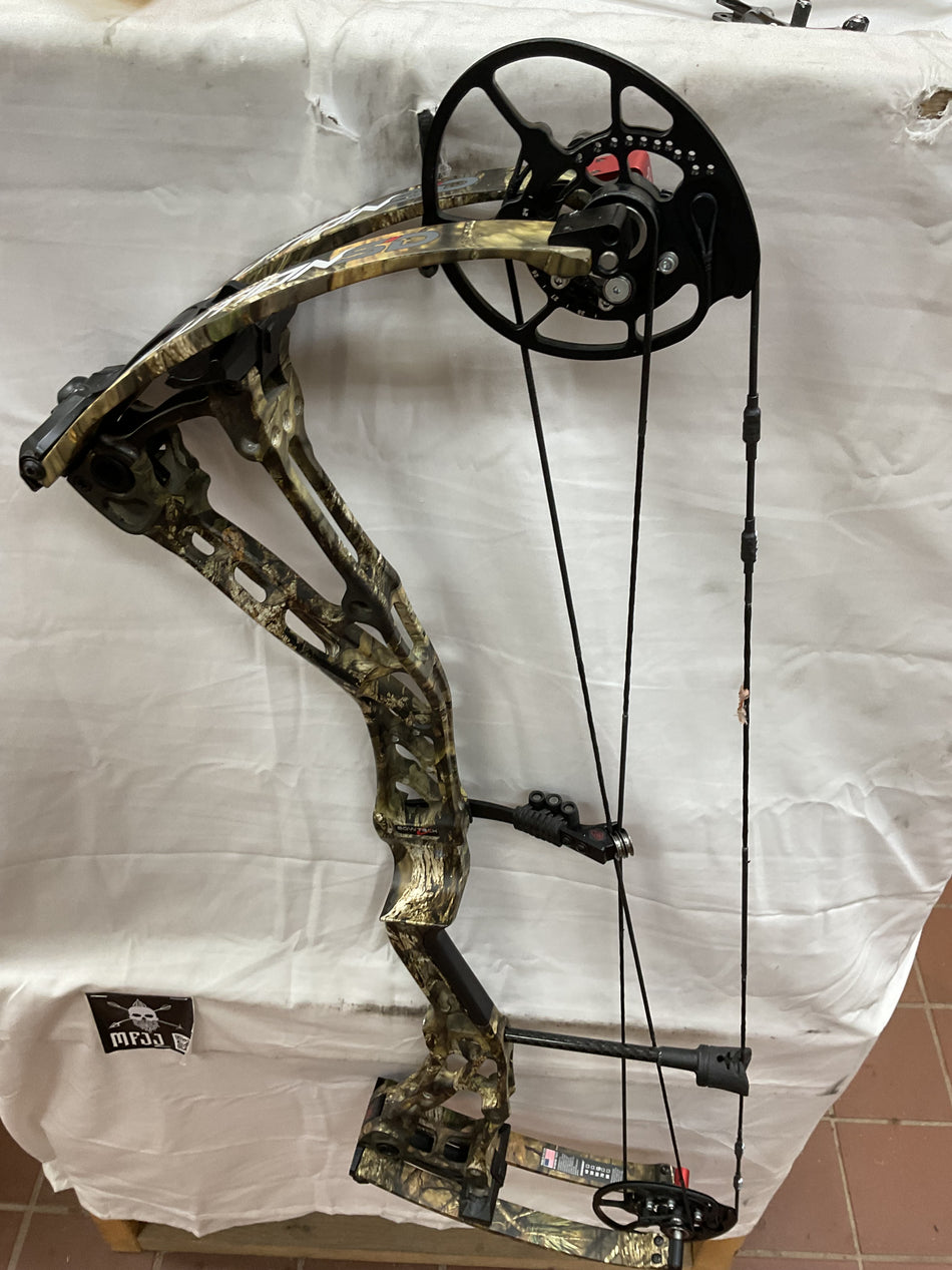 BOWTECH SOLUTION SD - RH/Mossy Oak/60 - #BSSDRHMO60- 1 - USED BOW!!!